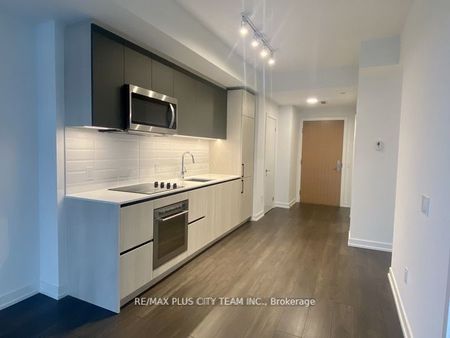 For Lease - 150 Logan Avenue Unit# 622, Toronto, Ontario - Photo 2