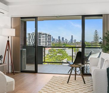 City Views, Comfort & Convenience - Photo 1