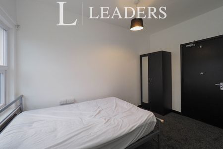 6 bedroom house to rent Larkdale Street, NG7 - Photo 5