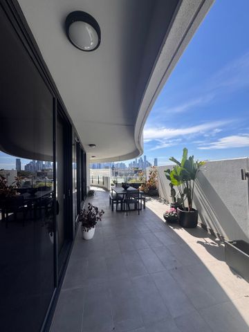 Port Melbourne - Photo 2