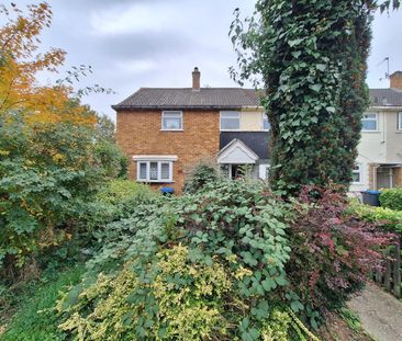 Cunningham Avenue, Enfield EN3, London - Photo 5