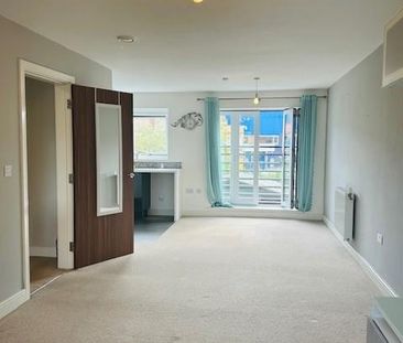 4 bedroom semi-detached house to rent - Photo 6
