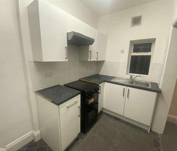 Halifax Road,keighley, BD21 - Photo 3