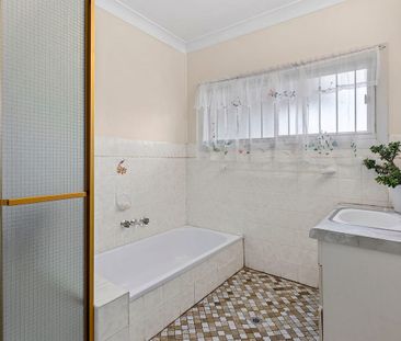 2305 Sandgate Rd, Boondall QLD 4034 - House For Rent | Domain - Photo 3