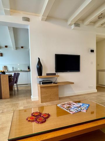 Appartement te huur: Sint Luciënsteeg 17-D 1012 PM Amsterdam - Foto 2