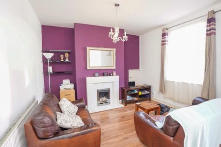 2 bed House - Terraced for Rent - Photo 4