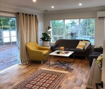 Brick & Tile Family Home in Fabulous Location - Photo 1