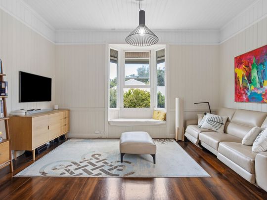 House-sized townhouse with private pool - Photo 1