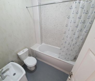 77 East Road, Longsight, Manchester, M12 - Photo 3