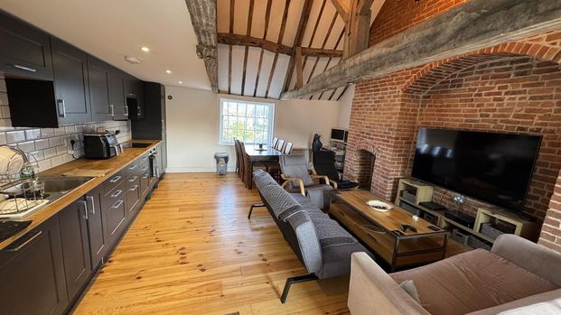 3 bedroom townhouse to rent - Photo 1