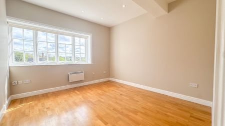 Market Place, Saffron Walden - Photo 2