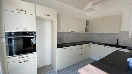 Location Maison 3 pièces 73m² LA ROCHELLE 17000 - Photo 4
