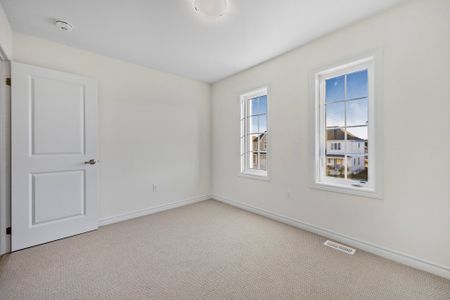 For Lease - 238 Mckenzie Drive, Clearview, Ontario - Photo 4