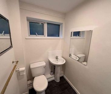 Brambleside, High Wycombe, HP11 - Photo 5