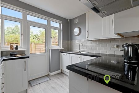2 bedroom ground floor maisonette to rent - Photo 4