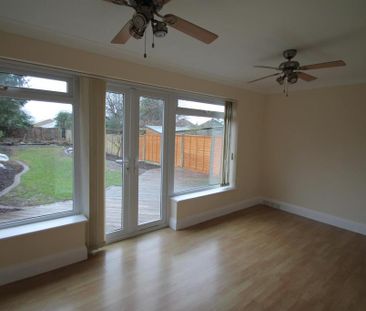 3 bedroom semi-detached house to rent - Photo 1