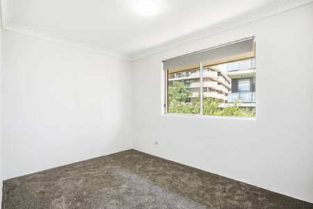 11/4 John Tipping Grove, Penrith - Photo 3