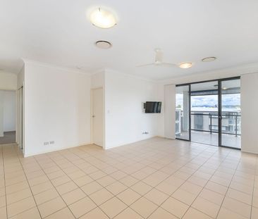 Charming and Spacious Property in Prime Location - Complex with Poo... - Photo 3