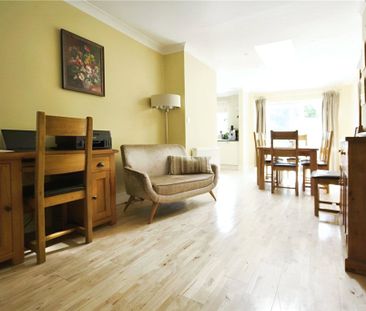 Beckingham Road, Guildford, Surrey, GU2 8BU - Photo 2