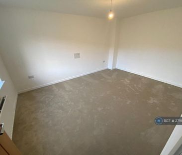 3 bedroom detached house to rent - Photo 2