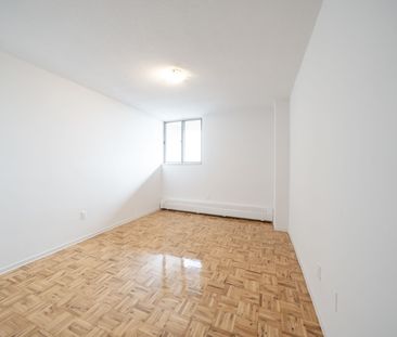 For Lease - 5 Glamorgan Avenue Unit# 901, Toronto, Ontario - Photo 3