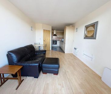 1 bedroom flat to rent - Photo 2