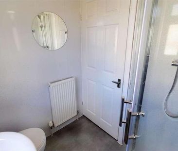 Watercroft, Almondbury, Huddersfield, HD5 - Photo 2