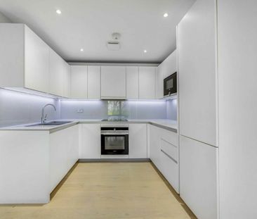 Plough Road, SW11, London - Photo 3
