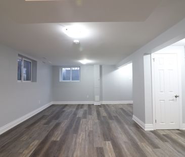 **SPACIOUS 1 BEDROOM UNIT IN NORTH END ST.CATHARINES** - Photo 4