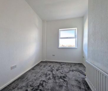3 bedroom apartment to rent - Photo 3