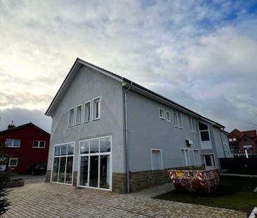 Geräumige Neubau 3-Zimmer-Wohnung mit moderner Ausstattung in Alfha... - Photo 1