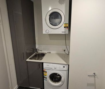All Class - Stunning Studio Apartment - Photo 4