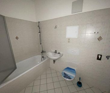 3R Whg. mit EBK in zentralter Lage - mit Ankleidezimmer & EBK - Photo 4