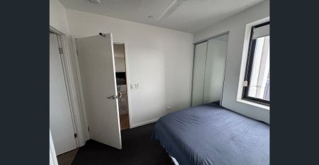 Modern 2BDR Apartment with Stunning Views – Prime South Brisbane Location - Photo 3