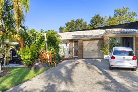 Stylish Townhouse at 3/16-22 Hollywood Place, Oxenford – Low Maintenance Living in a Prime Location! - Photo 2