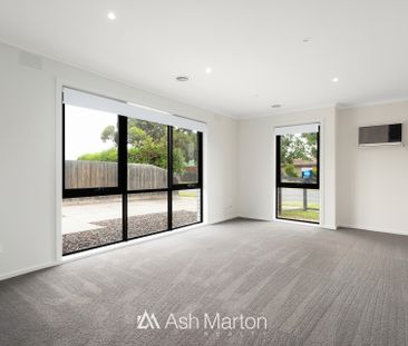 50 Lyrebird Drive, Carrum Downs, VIC 3201 - Photo 1