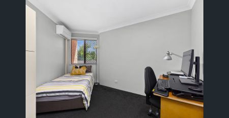 Spacious renovated ground floor apartment - Photo 3