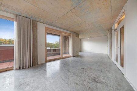 3 bedroom penthouse to rent - Photo 2