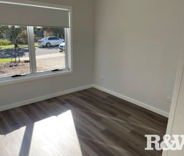 “Newly renovated 4 bedroom home” - Photo 6