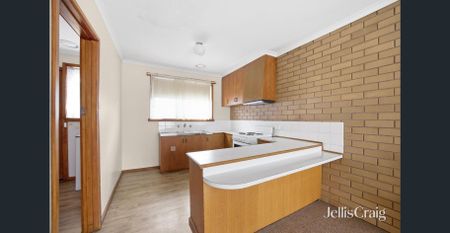 Ideal Single Bedroom in Quite Complex - Photo 3