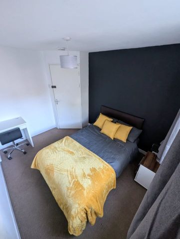 Room in a Shared House, Woodside Road, SO17 - Photo 5