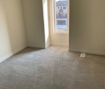 For Lease - 72 Coolhurst Avenue, Brampton, Ontario - Photo 3