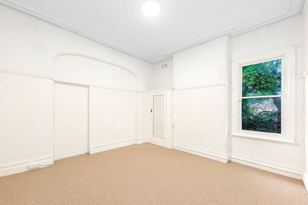 Great Apartment in Quiet, Central Location - Photo 1