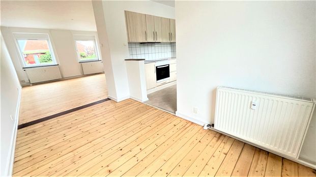 Stor, lys 3-værelses lejlighed - Photo 1