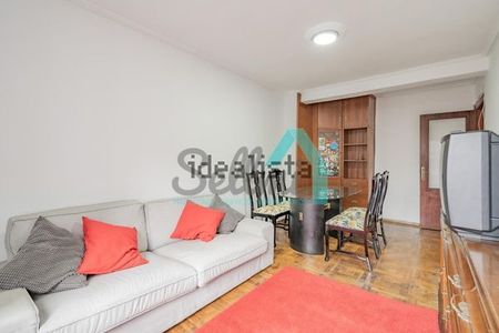 Alquiler de piso en Calle Jovellanos - Photo 3