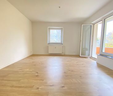 Erdgeschosswohnung mit großem Balkon und einem Monat mietfrei - Photo 1