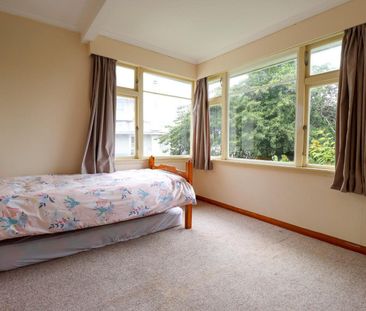 Everything you need on Epsom - Photo 1