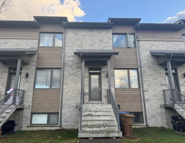 À louer / Maison à étages - Photo 1