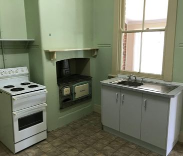 Charming 2-Bedroom Duplex in the Heart of Tamworth - Photo 5