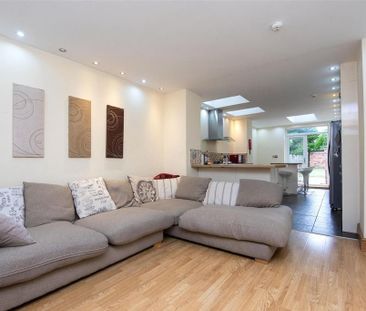 6 bedroom house to rent - Photo 2